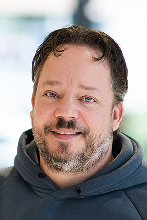 Portrait Michael Adams